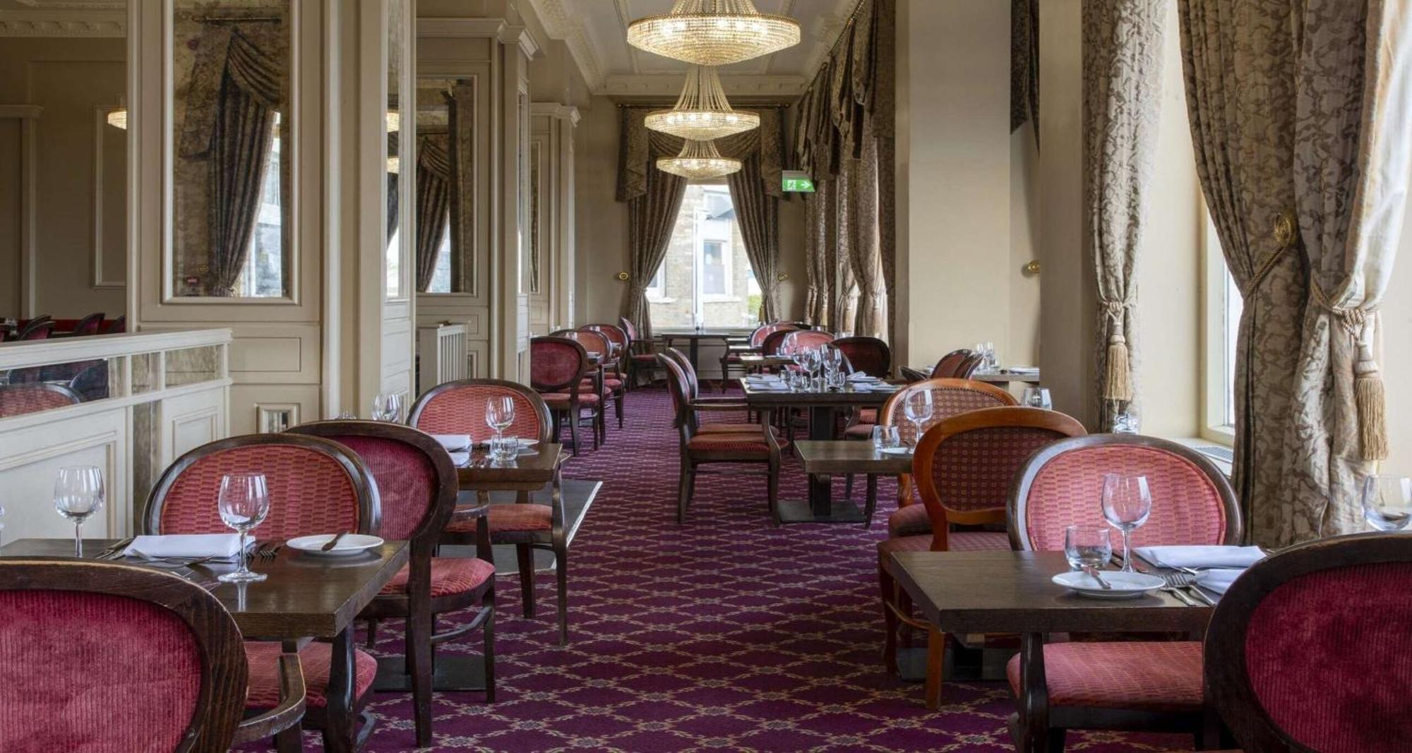 Carlton Hotel, Bw Signature Collection