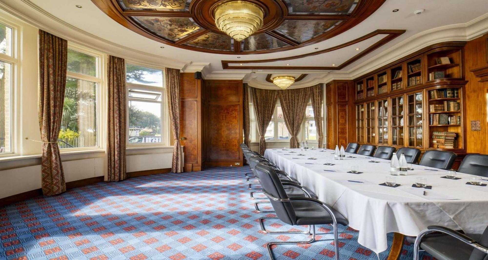 Carlton Hotel, Bw Signature Collection Отель 3*